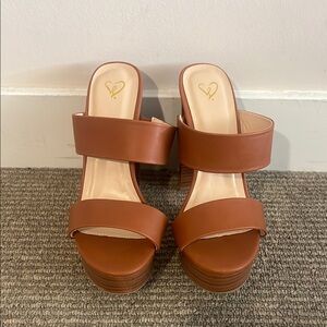 NEW Brown Platform Sandals